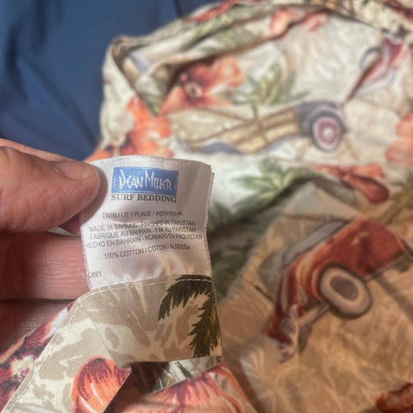 Dean Miller Twin flat Hawaiian sheet - Picture 4 of 5
